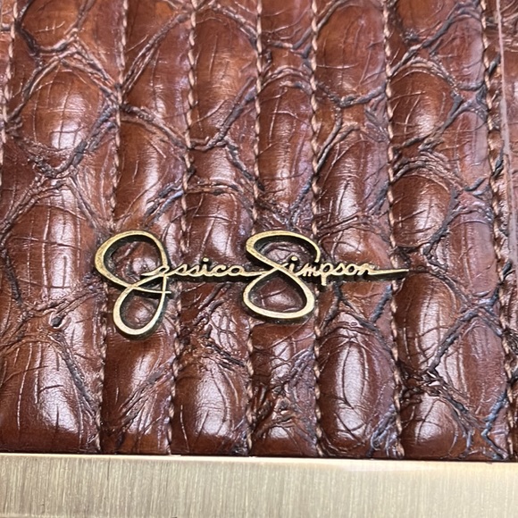 Jessica Simpson fold over Tiffany KissLock bag. Brown, excellent condition. - Picture 3 of 11